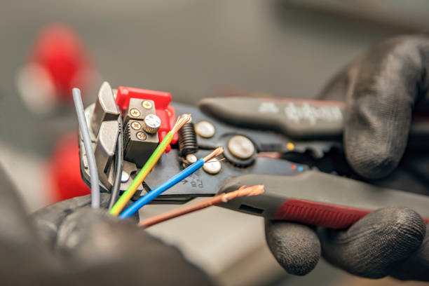Best Circuit Breaker Repair  in American Falls, ID